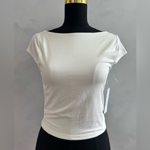Tops - Women's White Boatneck Cap-Sleeve Top